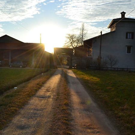 Agriturismo La Farazzina Oleggio Exterior photo